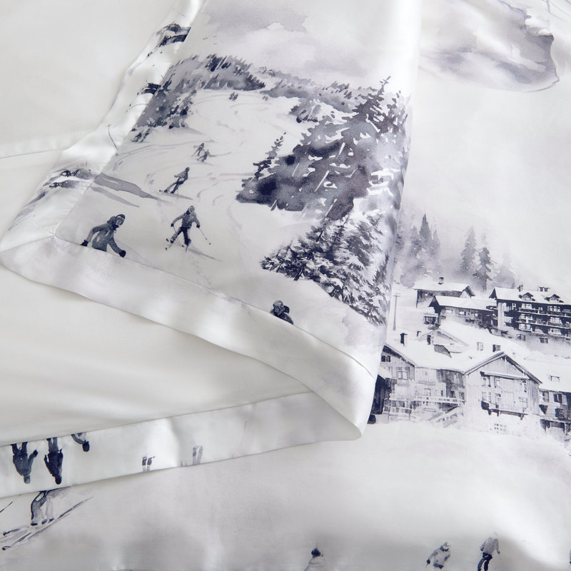 White Queen Ski Toile Comforter Set with Polyfill