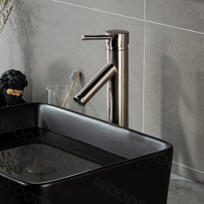 Robinet de salle de bain à un trou, Nickel brossé