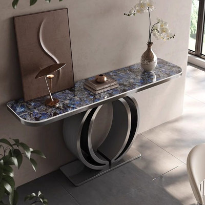 Console de style italien en pierre frittée.