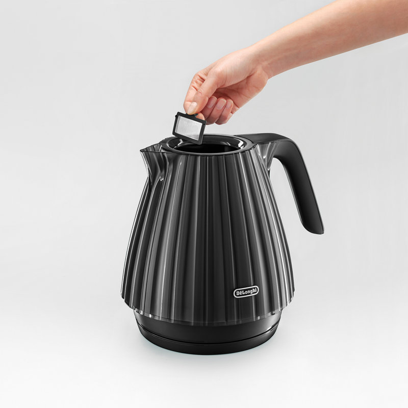 De'longhi 1.7L Ballerina Kettle, Black