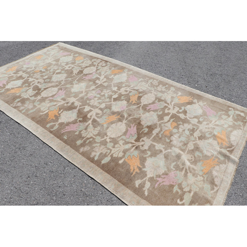 Tapis de couloir turc rétro avec des tons de terre pastel et un élégant motif floral pour la décoration intérieure
