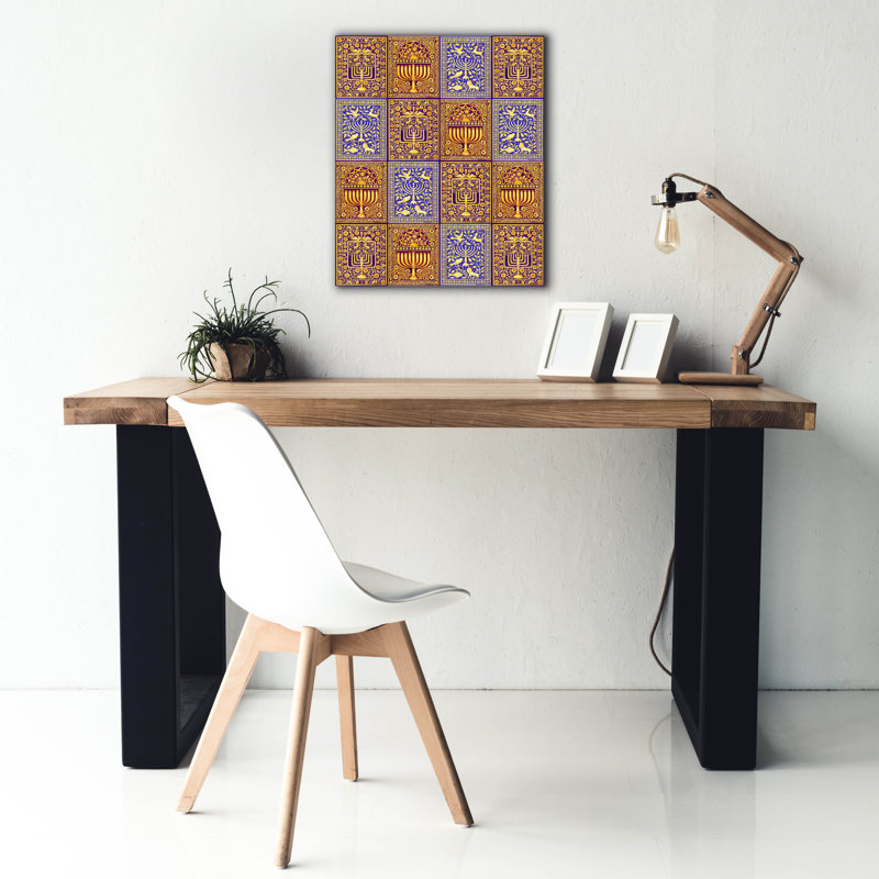 "Epic Graffiti" Hanukah Menorah Collage Verticals "par Andrea Strongwater, art mural sur toile, H 24 po x l 20 po x P 0,75 po