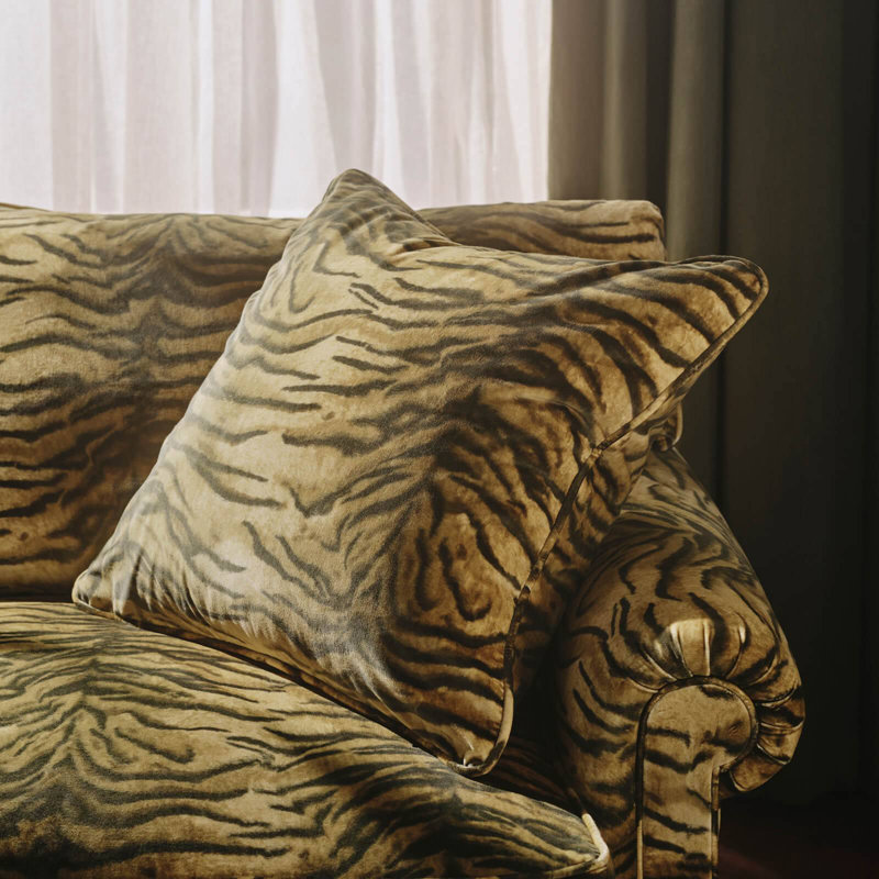 CASPIAN Velvet Large Piped Cushion - Umber
