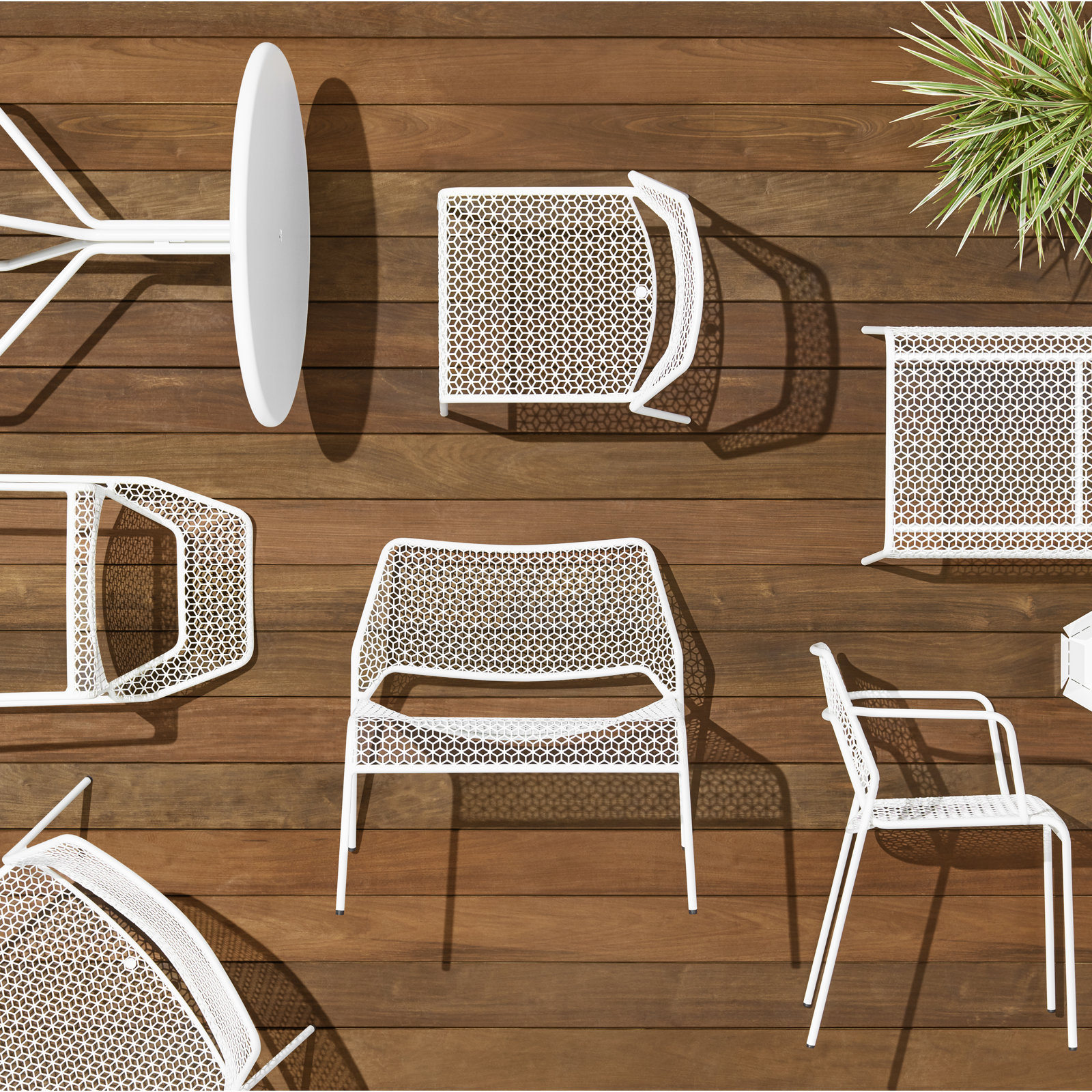 Hot Mesh Patio Lounge Chair, Off White
