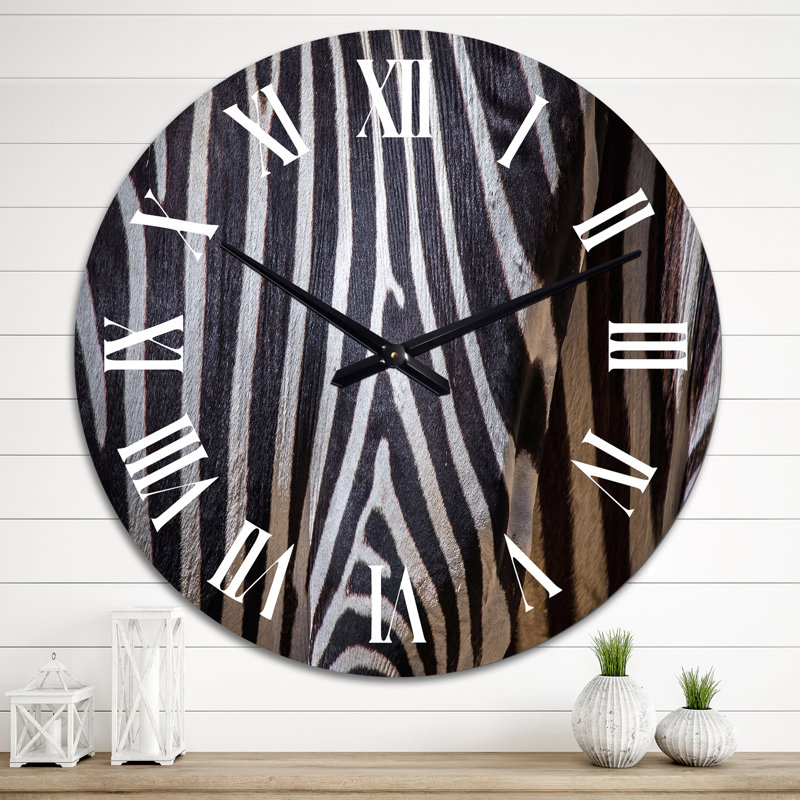 Horloge murale à motif noir et blanc, Moyen