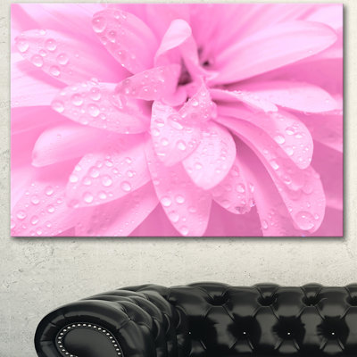 «Abstract Pink Flower with Petals», impression sur toile tendue