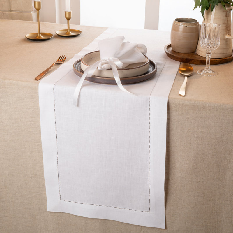 Chemin de table 100% lin D'Okok Homes, L 108 po x P 14 po, Blanc neigeux
