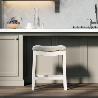Siège de selle en bois 26 po à hauteur de comptoir, sans dossier, blanc, rembourré gris, garniture cloutée, structure, siège sans dossier de conception compacte, l 20 po x P 14 po blanc appliqué à la main