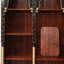 Bibliothèque de luxe rétro de style thaïlandais