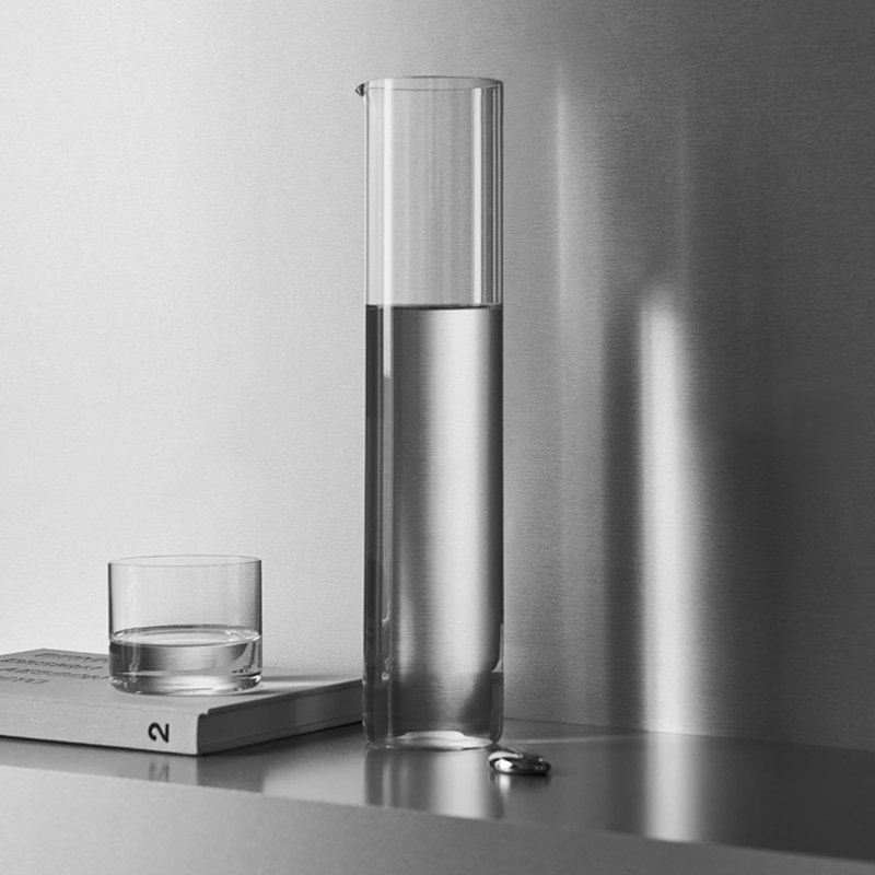Géométrie 41,5 oz Carafe en verre