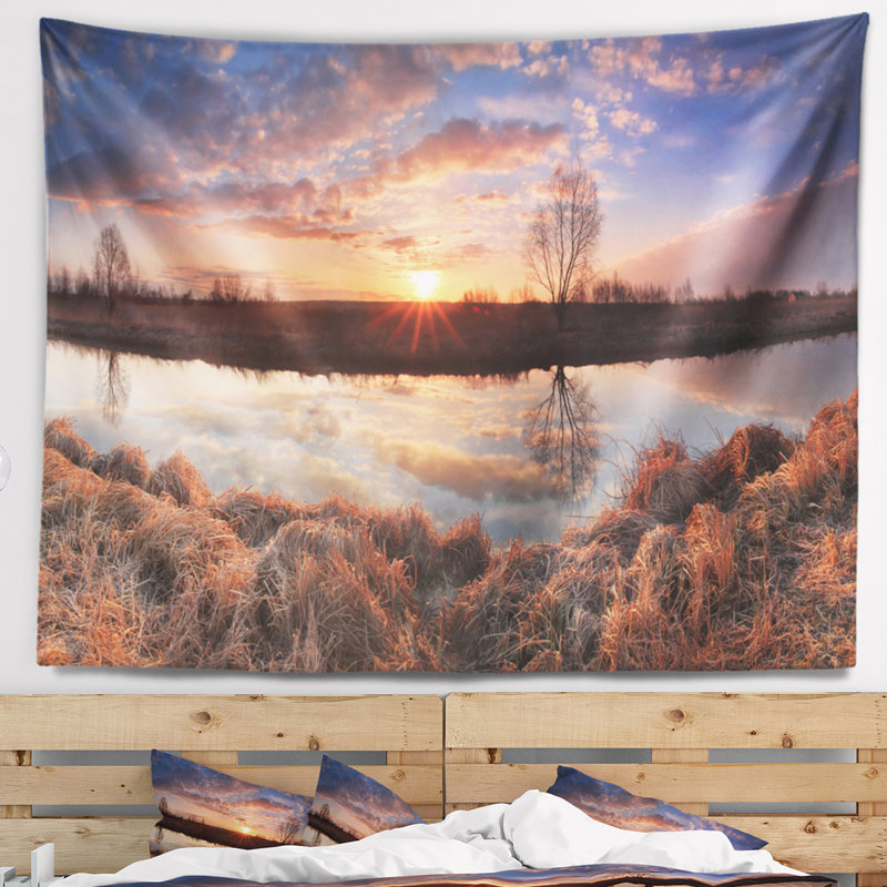 Tapisserie Schafer Sunrise Above Spring River, H 32 po x l 39 po