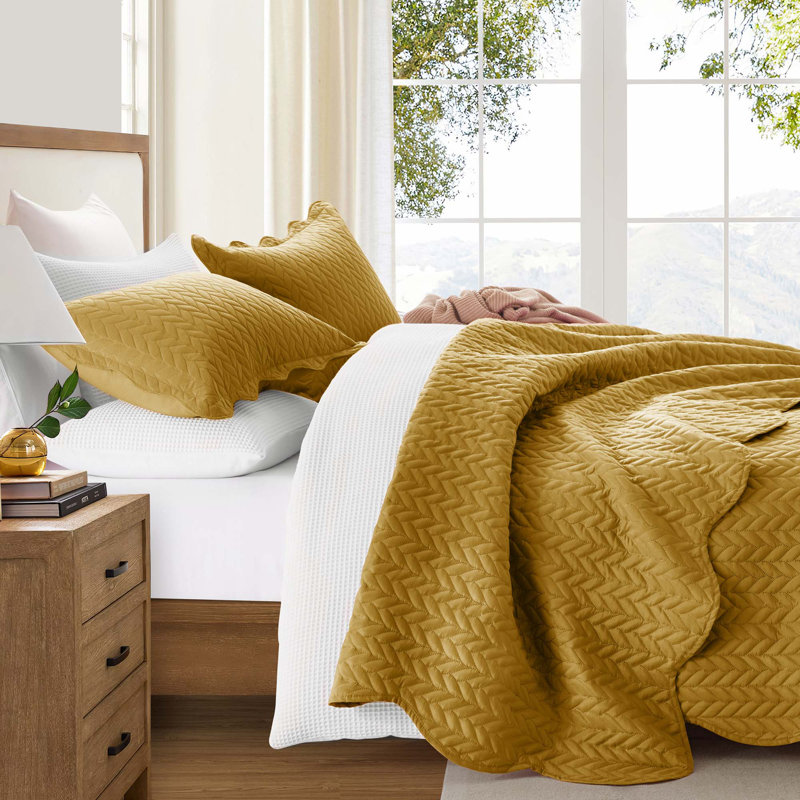 Embossed Microfiber Quilt Coverlet Set, Queen ( 90 Inc x 96 Inc ), Orche