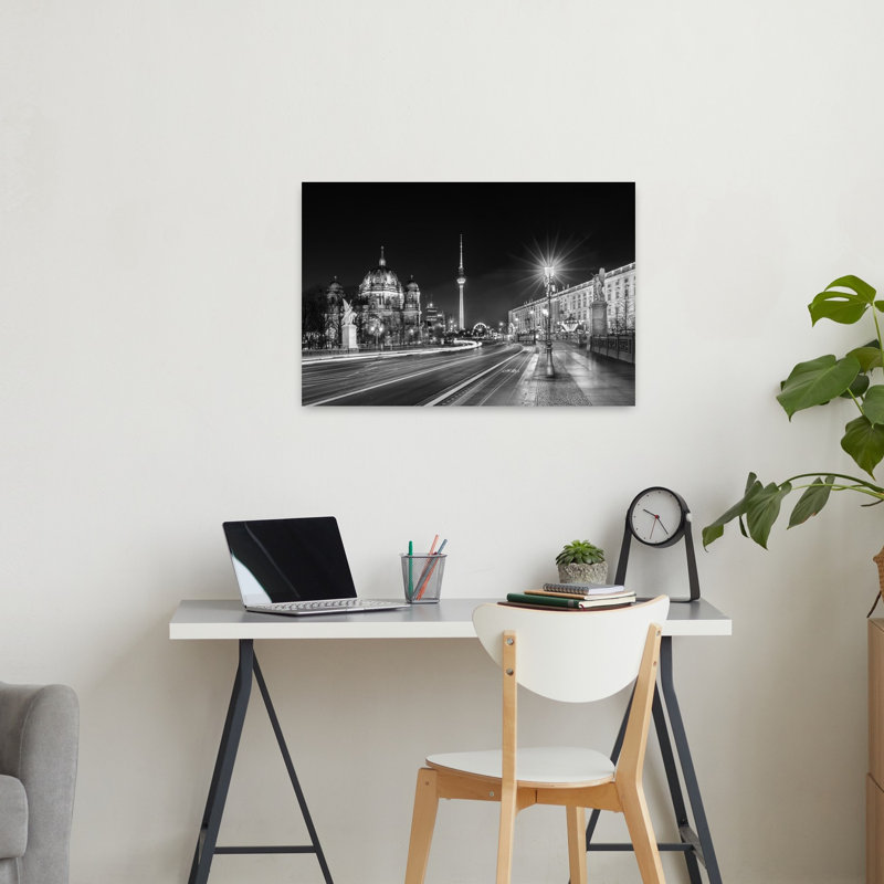 «Berlin City Nightscape Modern Vibrant Abstract Architecture City», reproduction d'art murale, H 24 po x l 36 po