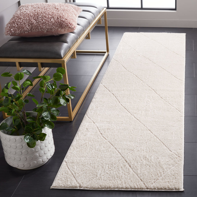 Bracha Geometric Area Rug, Runner 66 x 244 cm