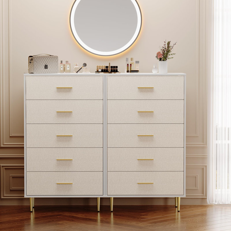 Commode blanche à 5 tiroirs, grande commode étroite, commode mince en bois avec poignées et pieds en métal doré, armoire de rangement moderne
