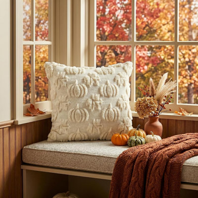Housses de coussin décoratives automnales beige citrouille, 50 x 50 cm, feuilles d'érable, récolte d'automne, Thanksgiving, douces et moelleuses, en fausse fourrure jacquard, pour canapé ou fauteuil (lot de 2).