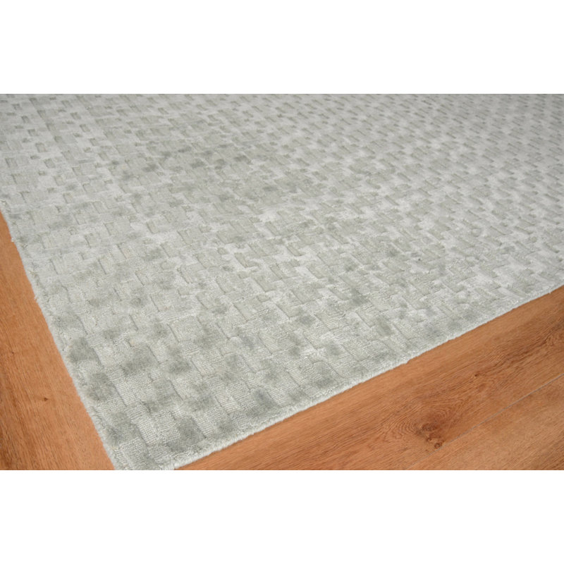 Monroe Silk Geometric Area Rug in Light Green, Rectangle 2' x 3'