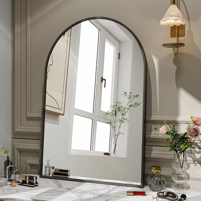 Miroir de salle de bain mural en aluminium avec cadre arqué - Basics by Wayfair ™, Noir, H 36 po x l 24 po x P 0,54 po
