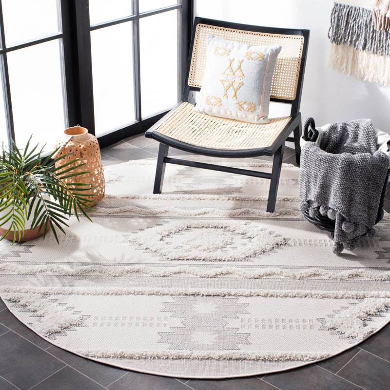 Amritpreet Southwestern Indoor/Outdoor Area Rug, Round 6'7"