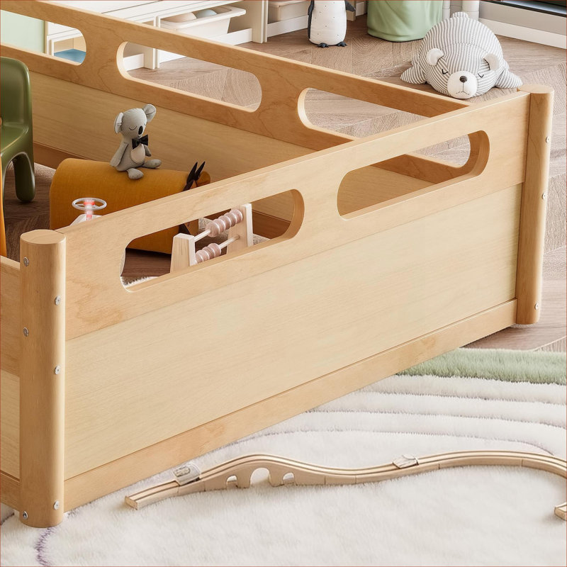 Lit plateforme double en bois pleine grandeur de style minimaliste moderne avec garde-corps pleine longueur, aucun sommier tapissier, naturel chaud