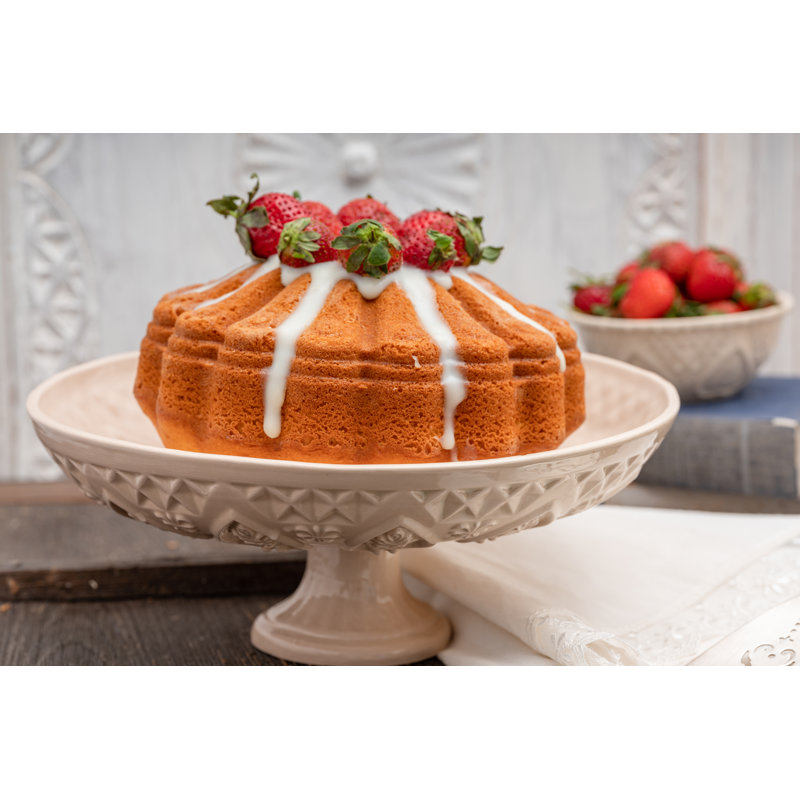Vintage Inspired Ceramic Ceramic Cake Stand, Beige