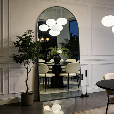 Miroir mural surdimensionné arqué en métal surdimensionné suspendu ou incliné avec support