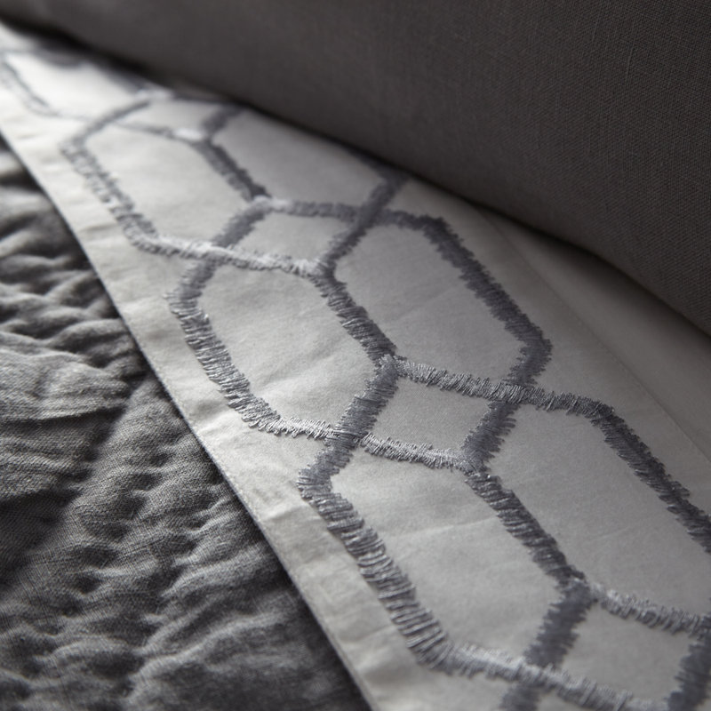 Kutcer Sheet Set, Twin Sheet Set with 1 Pillowcase, Ivory/Gray