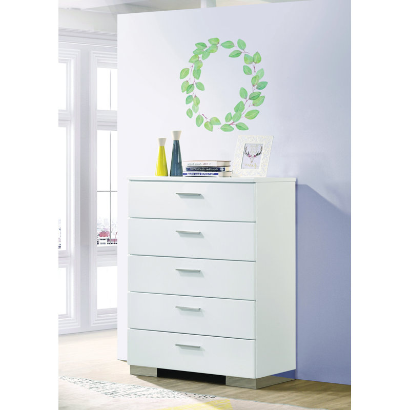 Vyara 5 - Drawer 34.6'' W Chest in Glossy White