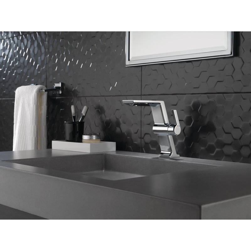 Pivotal Single Hole Bathroom Faucet with Drain Assembly and DIAMOND™ Seal Technology, Chrome