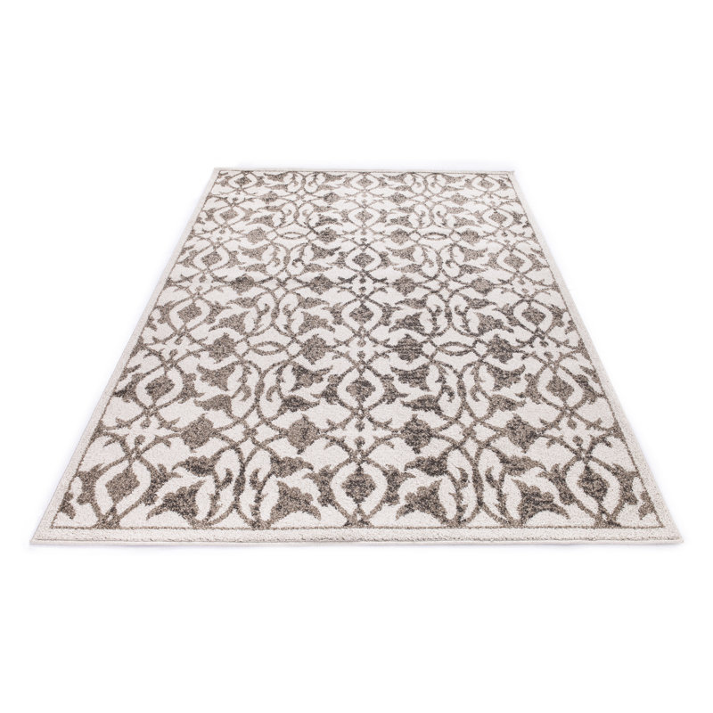 Janayra Geometric Indoor Rug, Rectangle 5'3" x 7'3"