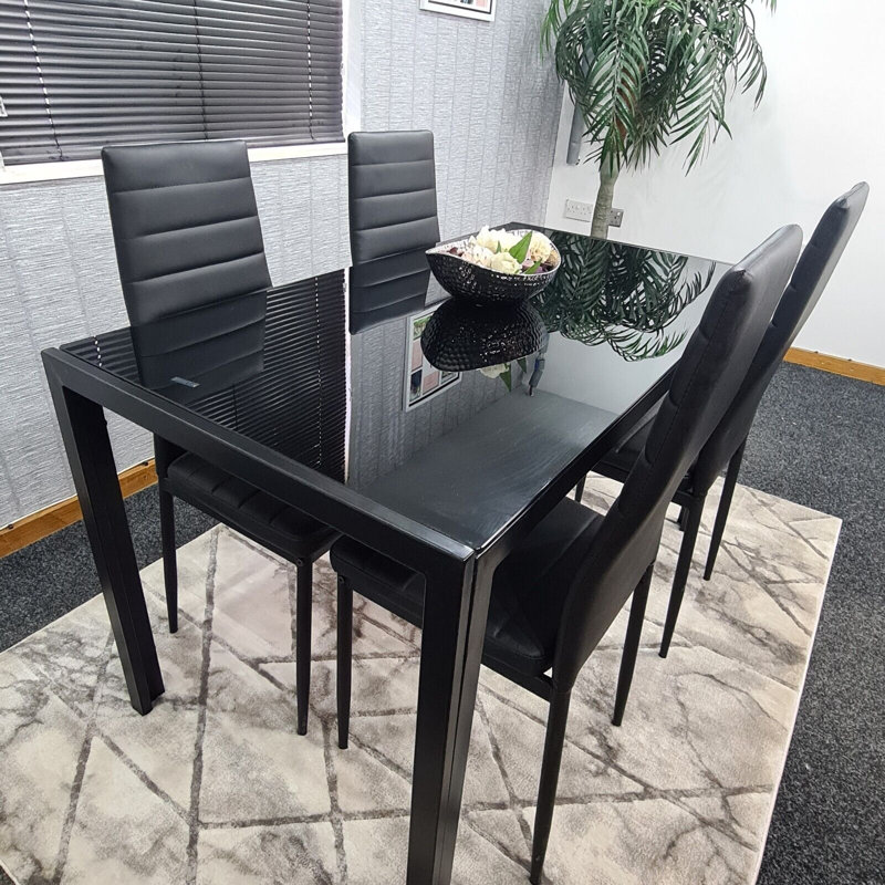 Amiogho 4 - Person Dining Set
