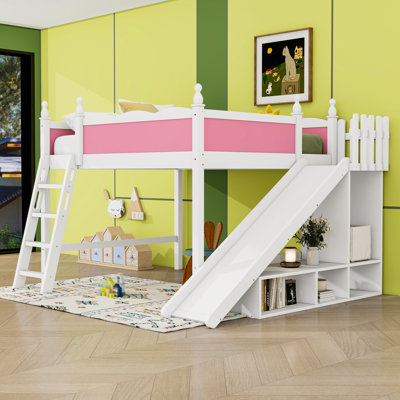 Lit mezzanine en bois avec glissoire, tablettes de rangement et échelles