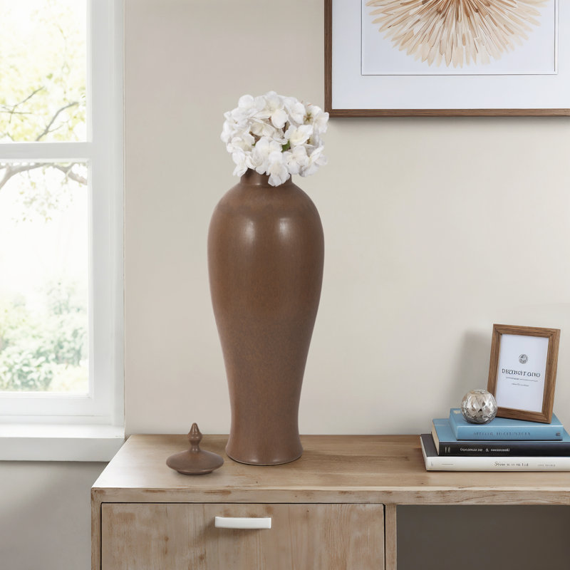 Grand pot en grès cylindrique haut avec couvercle et silhouette effilée avec un style transitionnel moderne et une surface texturée lisse pour un affichage décoratif et des tablettes ou des consoles polyvalentes