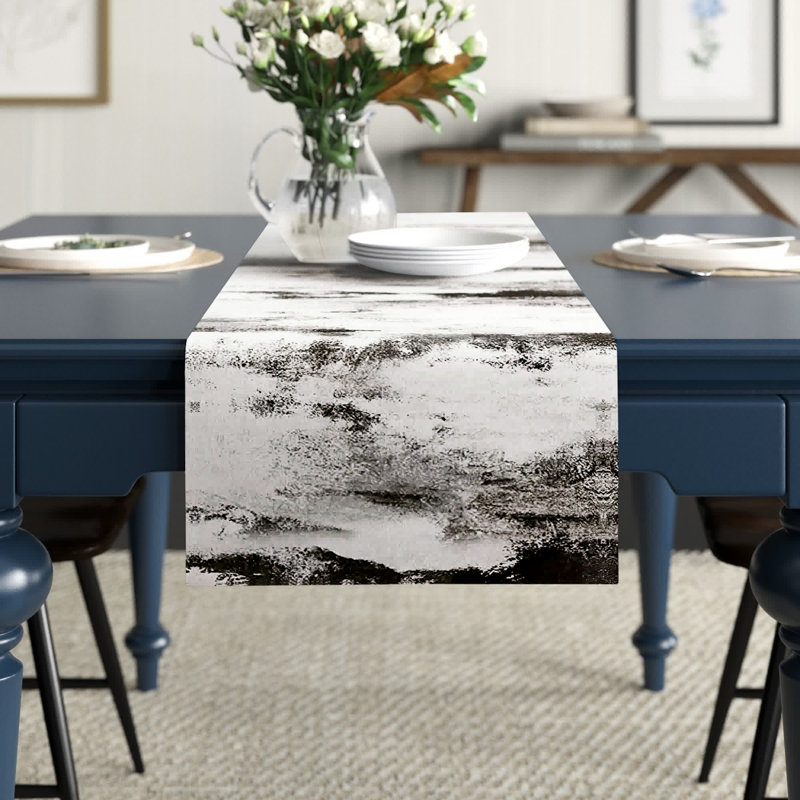 Chemin de table Doster, 72 po x 16 po, Bleu marine, Géomestrique 1