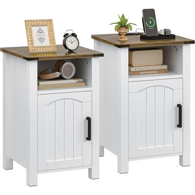 Table de chevet Farmhouse, ensemble de 2 avec station de charge ports USB / Type-C et prises de courant Tables de chevet rustiques avec rangement et tablette ouverte pour la chambre à coucher - Blanc