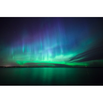 Aurores boréales sur un lac en Finlande - Photographie sur toile tendue