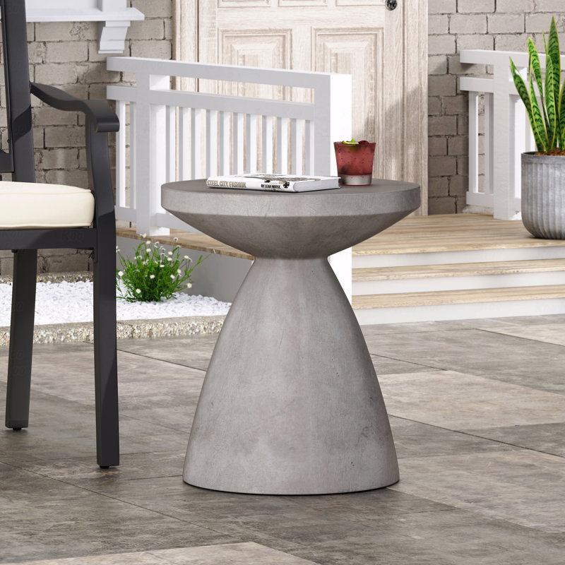 Table d'appoint d'extérieur en béton léger