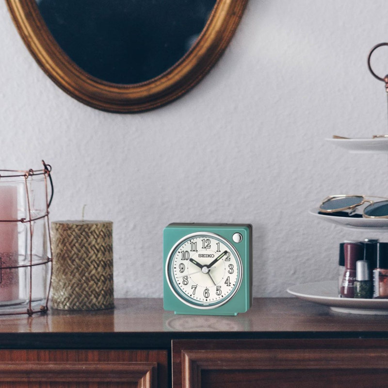 QHE197LLH Alarm Clock, Green, Dark Green