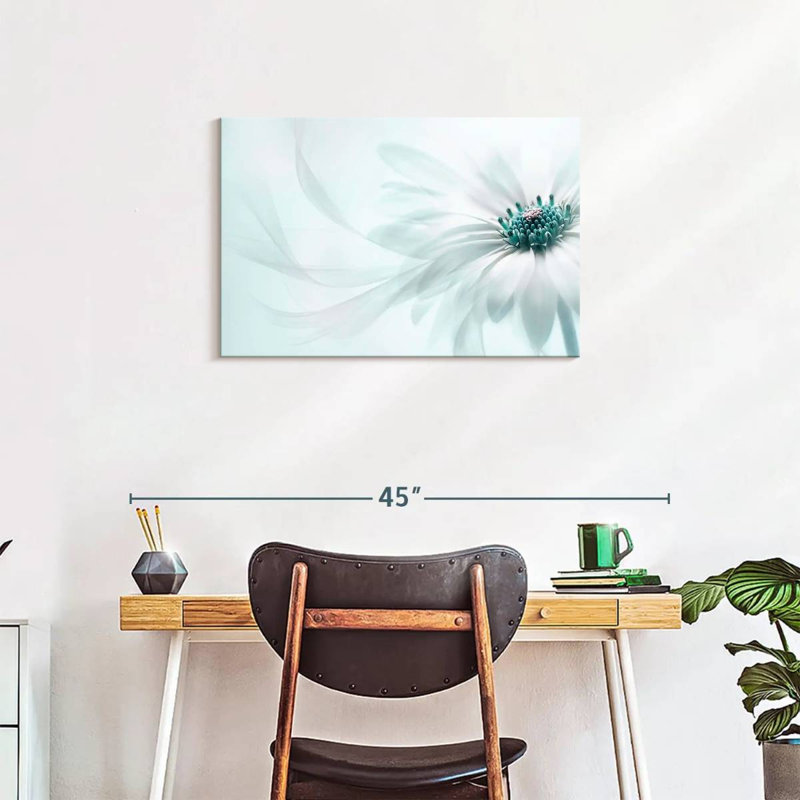 Harnek Translucent Cape Daisy, 20" H x 30" W