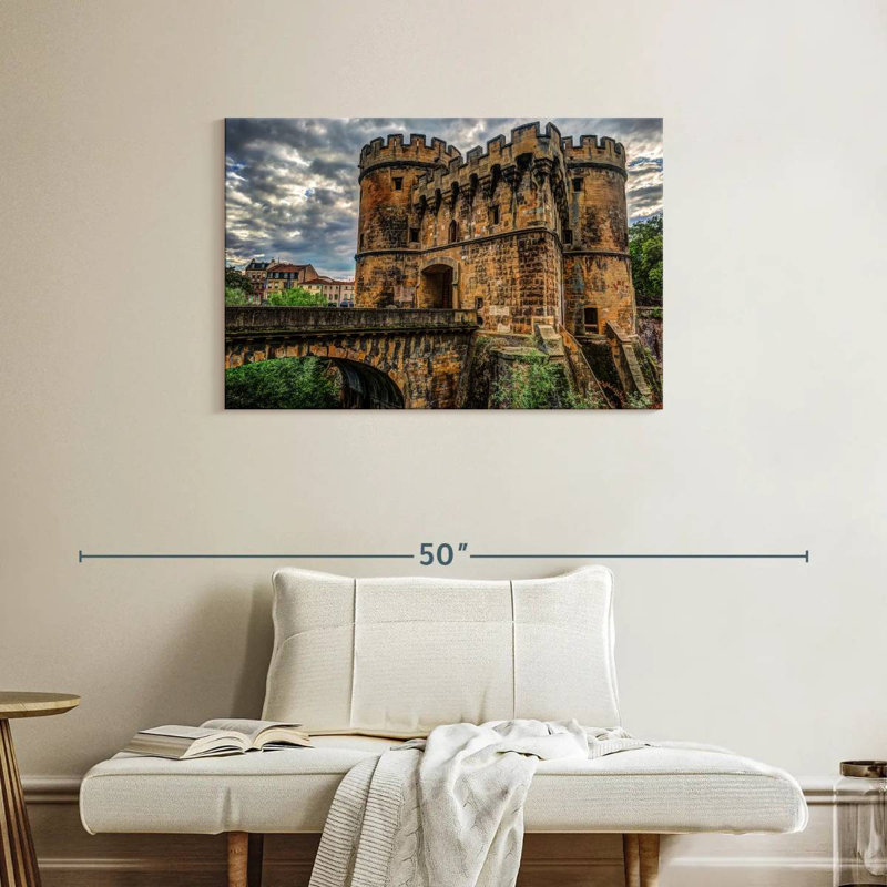 Lilie Bridge Castle, H 24 po x l 36 po