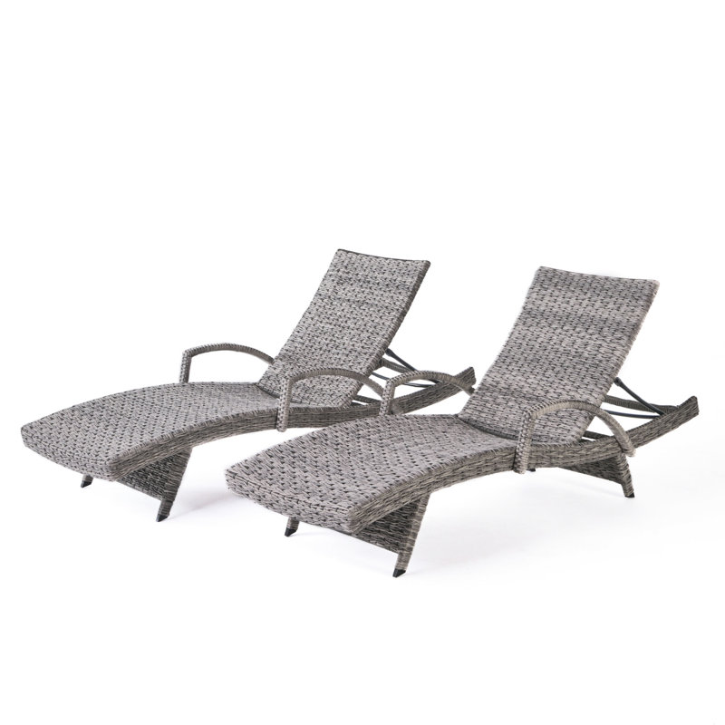 Confortable chaise longue grise - Profitez du plein air avec facilité pour ajouter une touche d'élégance à votre jardin