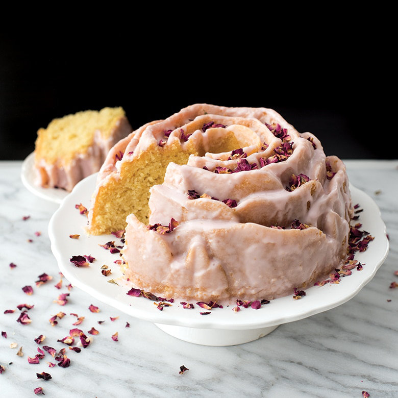 Nordic Ware Non-Stick Round Rose Pan