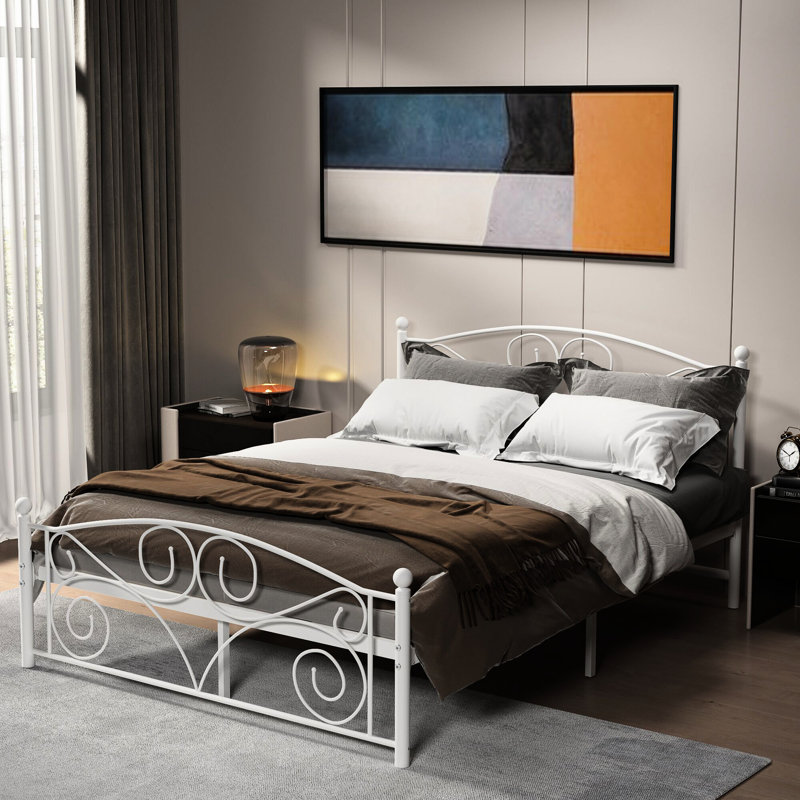 Cadre de lit grand format en métal avec finition blanche, style floral unique, convient aux matelas en mousse à mémoire de forme, limite de 600 lb, tête de lit et cadre d'installation simple, fonction, stable et silencieux -, sans boîte