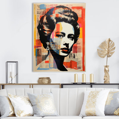 «Royal Remix Queen Elizabeth Popart II», art mural de magazines