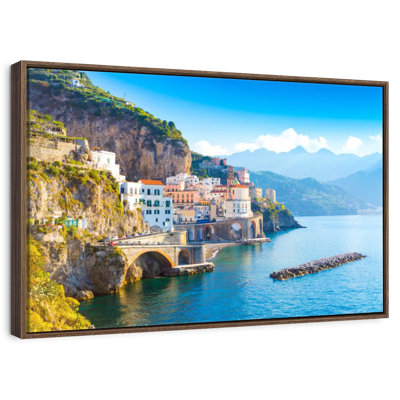 Lumière du jour sur la côte d'Amalfi