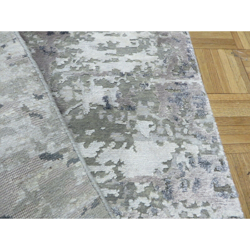 Tapis gris en soie noué à la main de conception unique 2 pi x 3 pi Bettine