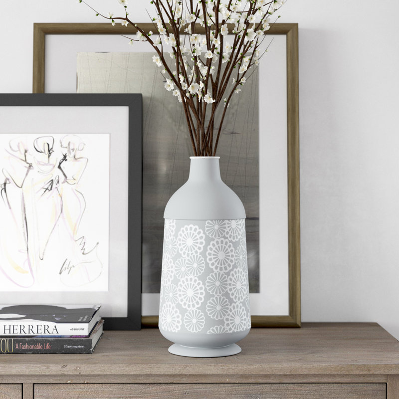 Vase de table en métal Arika, Gris clair