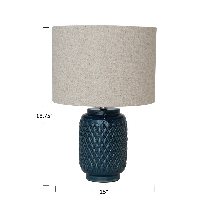 Lampe de table en céramique à relief élevé avec abat-jour en lin dans un glacis réactif