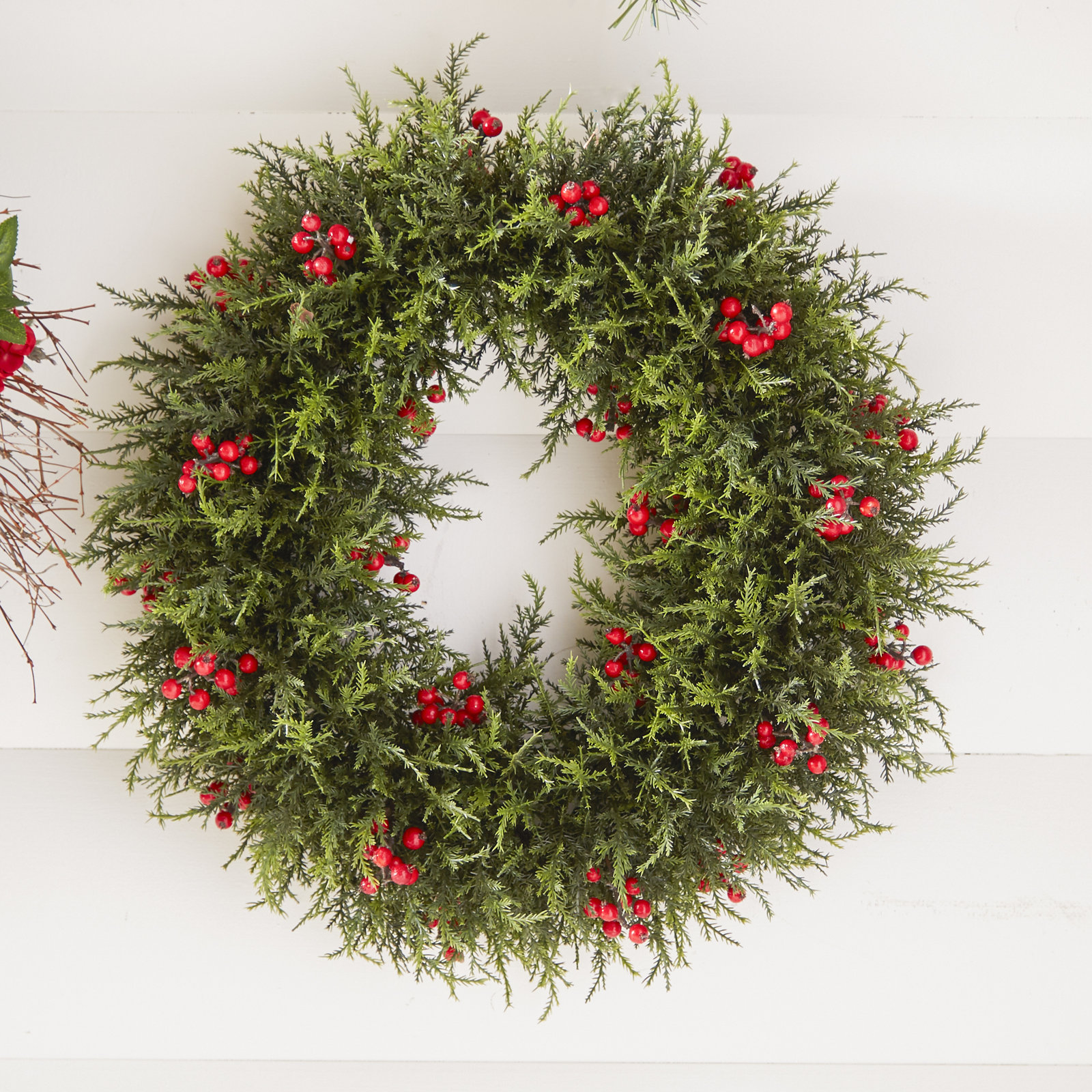 Faux Berry Plastic 20'' Wreath