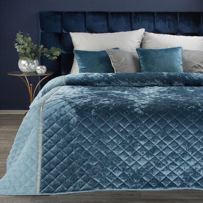 Rasch No Pattern Bedspread